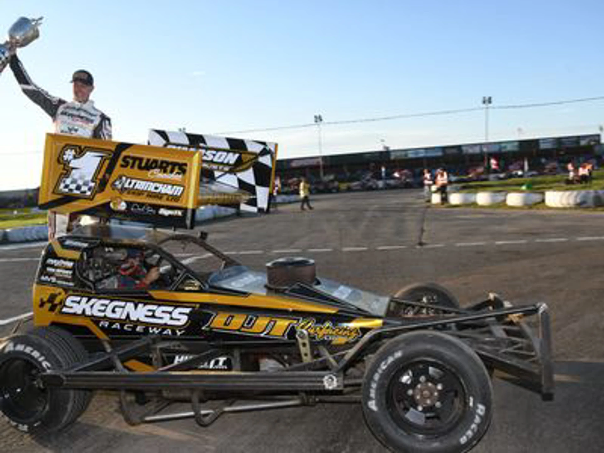 Background image - Knockhill Stock Cars