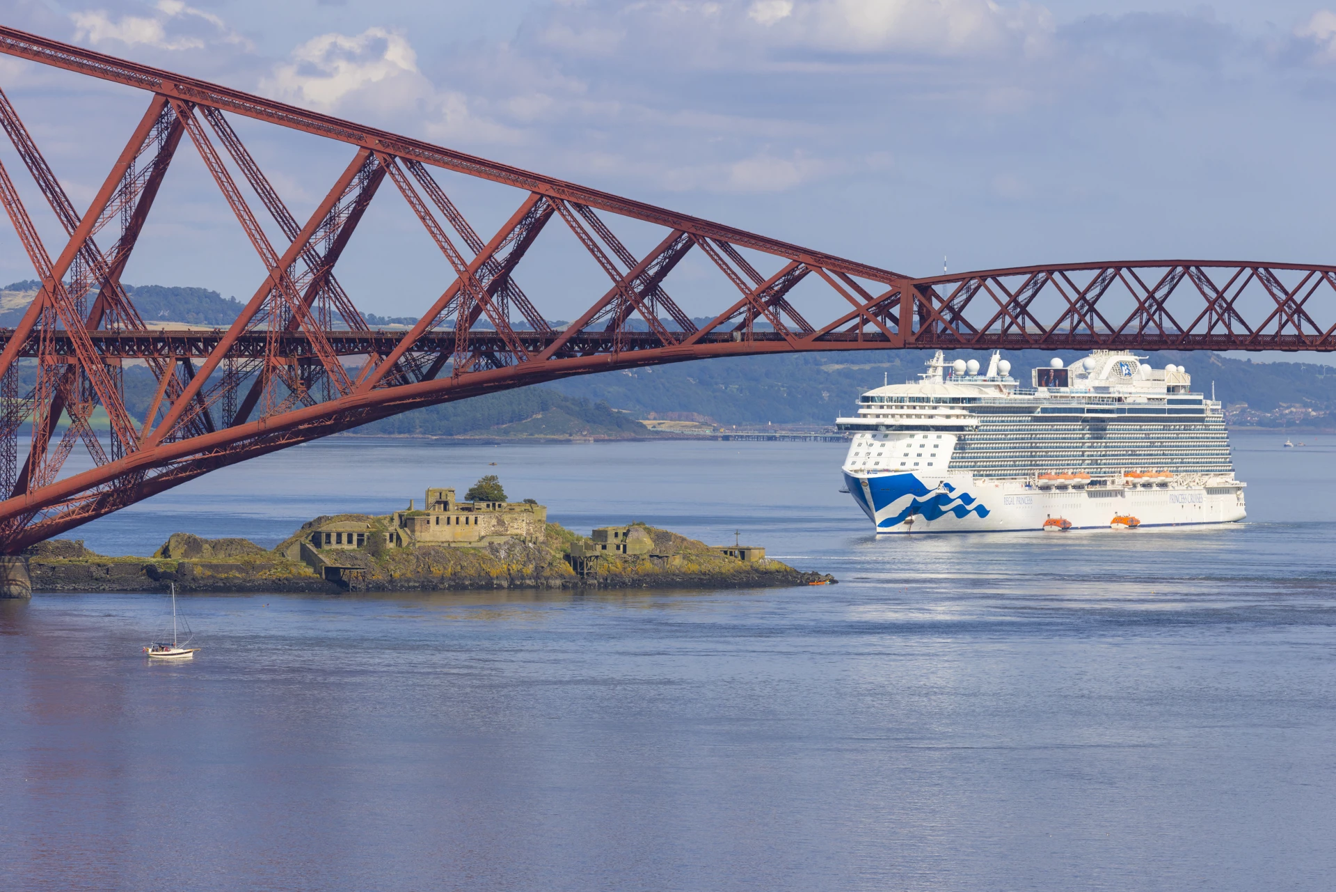 220116 Cruise Ship By The Forth Bridge